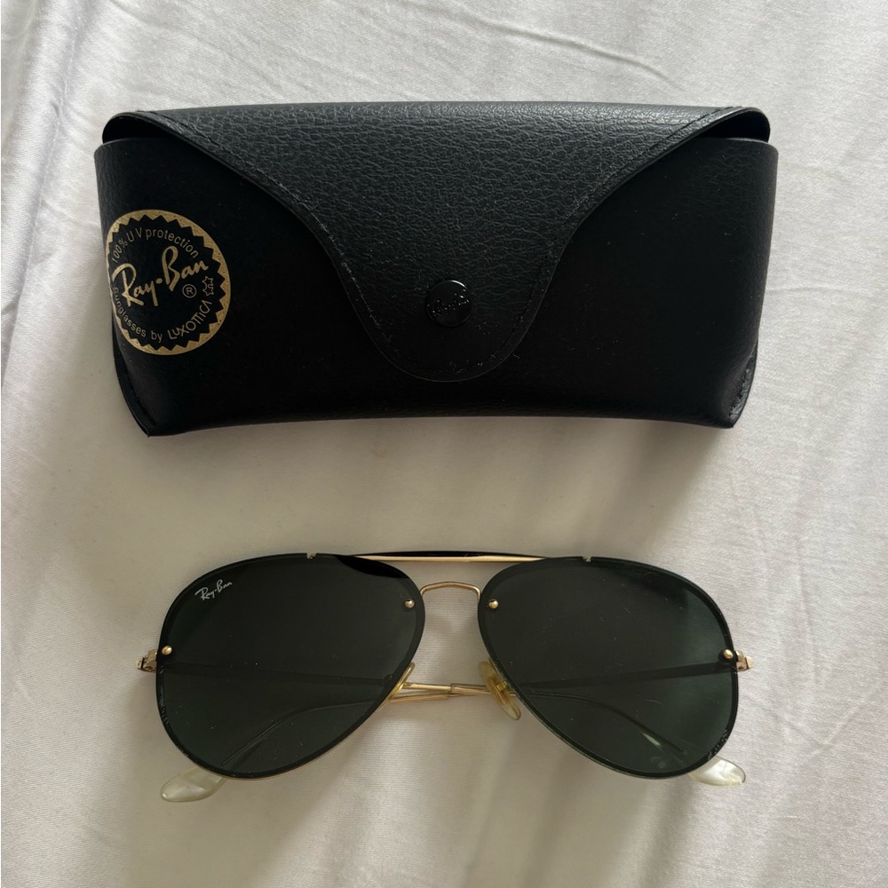 Rayban Aviators with case